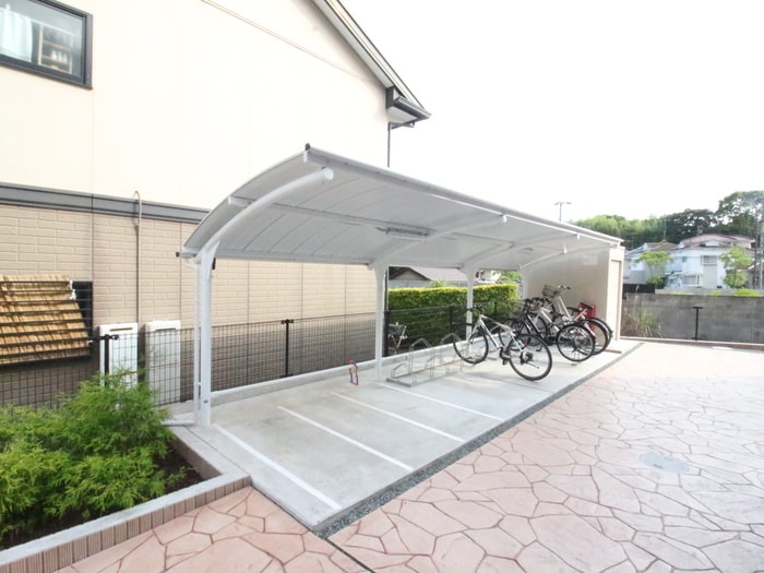 駐輪場 グランテゾーロ