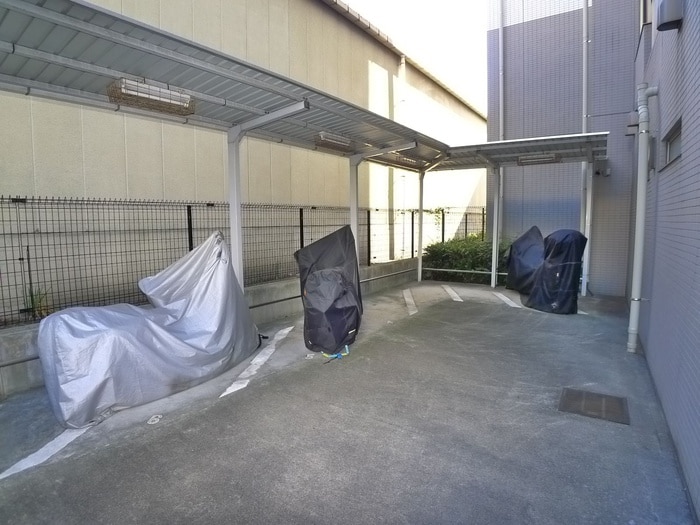 バイク置き場 セリ－ズ門前仲町