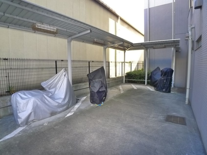 バイク置き場 セリ－ズ門前仲町