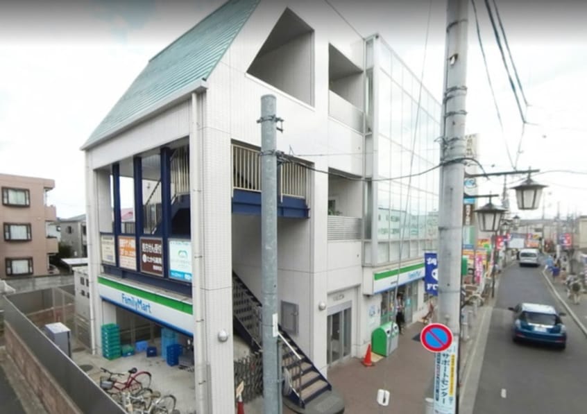 ファミリーマート西調布駅前(コンビニ)まで900m サンハイツ西調布