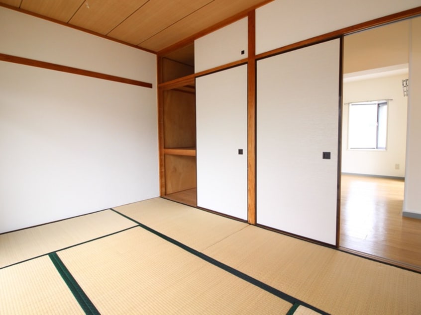 収納 シャルム成城南