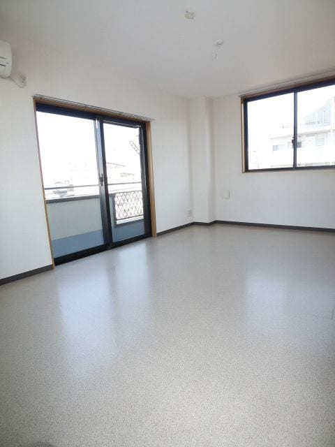 居室 ディライトハイツ