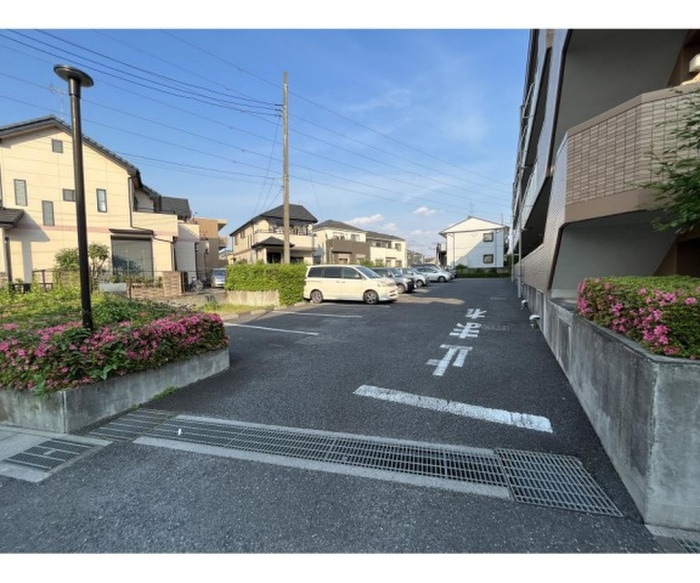 駐車場 キングホームズ1番館A号棟