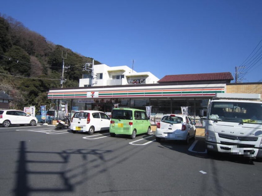 セブン-イレブン 横須賀根岸町５丁目店(コンビニ)まで750m ジュネス初声