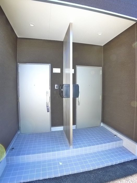 エントランス部分 マノワール　ルーエ