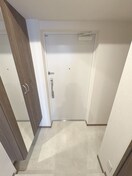 玄関 ラグゼナ平井サウス