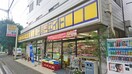 スリーエイト久米川店(コンビニ)まで730m バロン