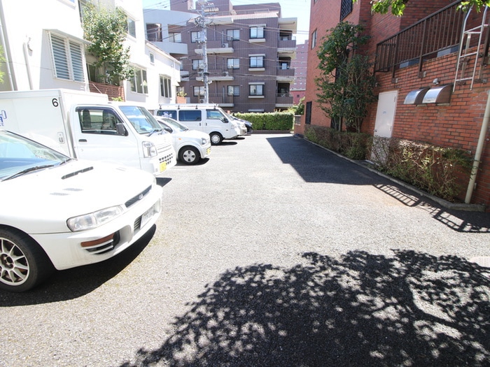 駐車場 目白コンコルド（２F）