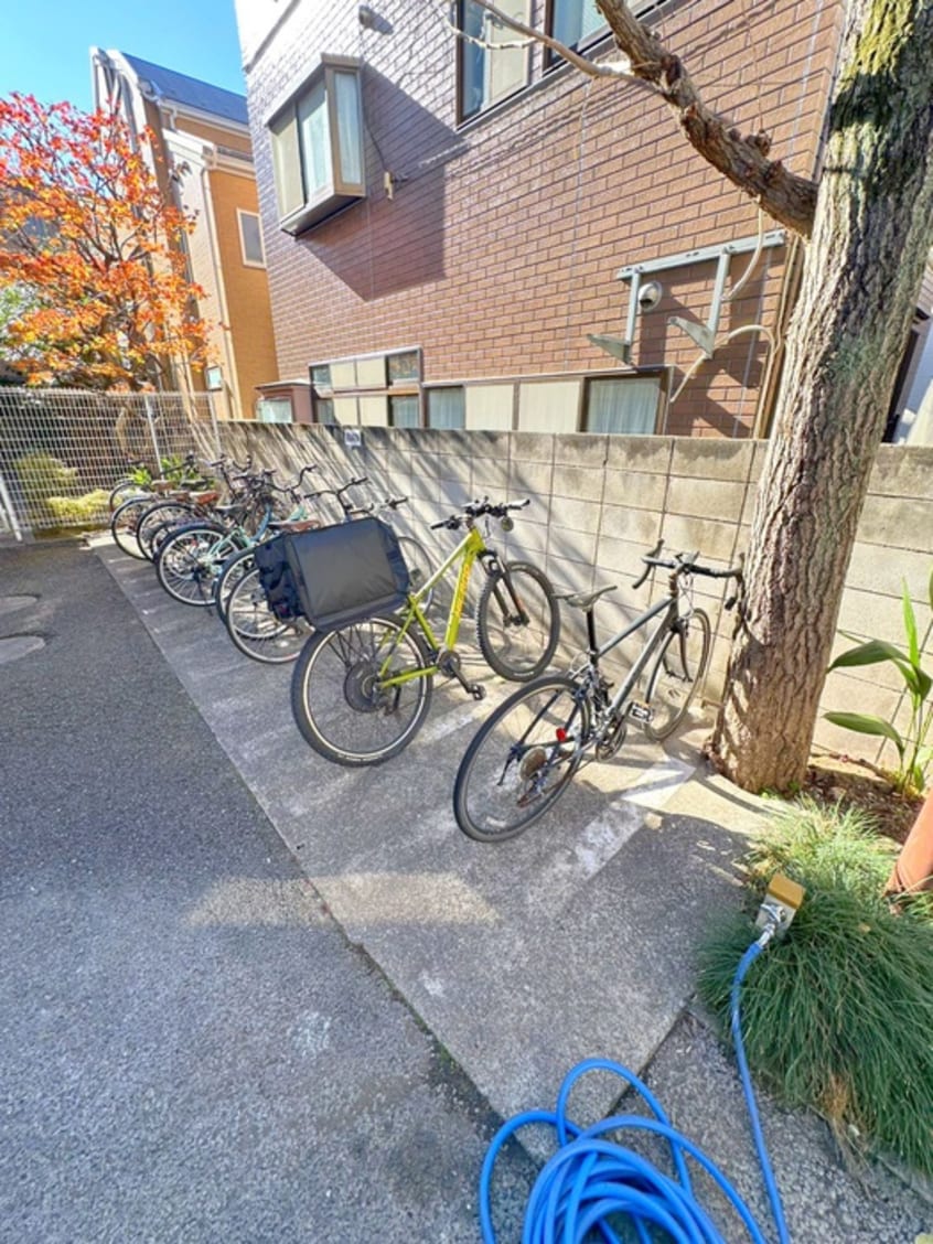 駐輪場 目白コンコルド（２F）