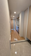 玄関 ﾌﾟﾛﾐﾗｲｽﾞ青葉台ｽﾃｰｼｮﾝｻｲﾄﾞ(D325)