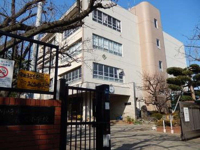 長沢小学校(小学校)まで260m ハイツU