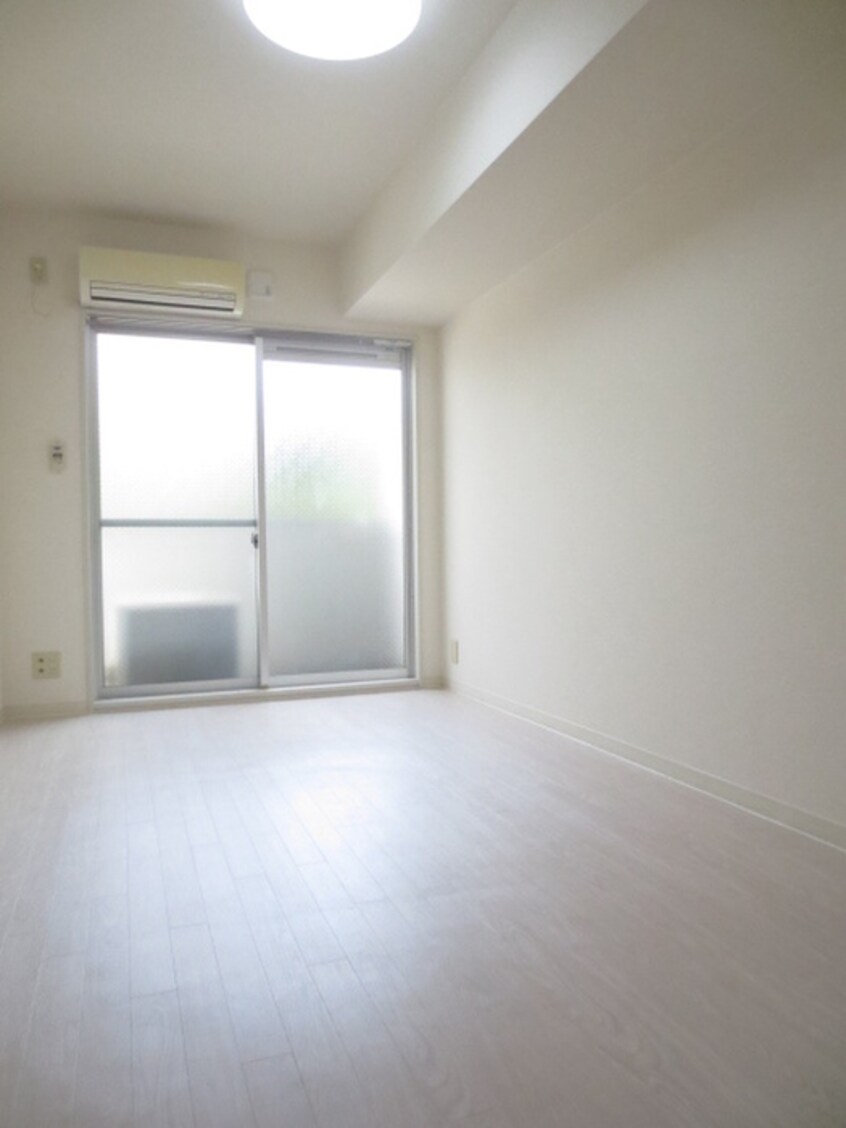 居室 メゾンエクレ－レ江古田