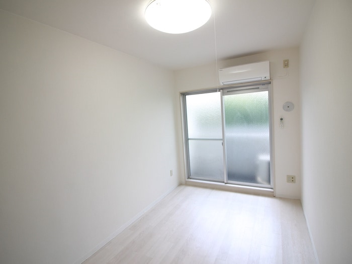 居室 メゾンエクレ－レ江古田