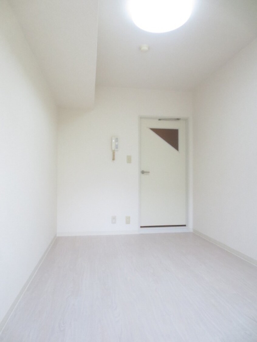 居室 メゾンエクレ－レ江古田