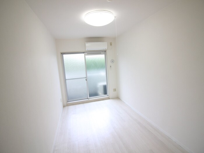 居室 メゾンエクレ－レ江古田