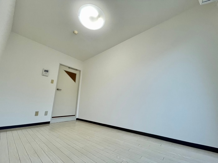 居室 メゾンエクレ－レ江古田