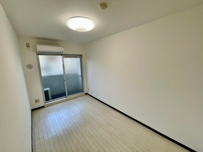 居室 メゾンエクレ－レ江古田