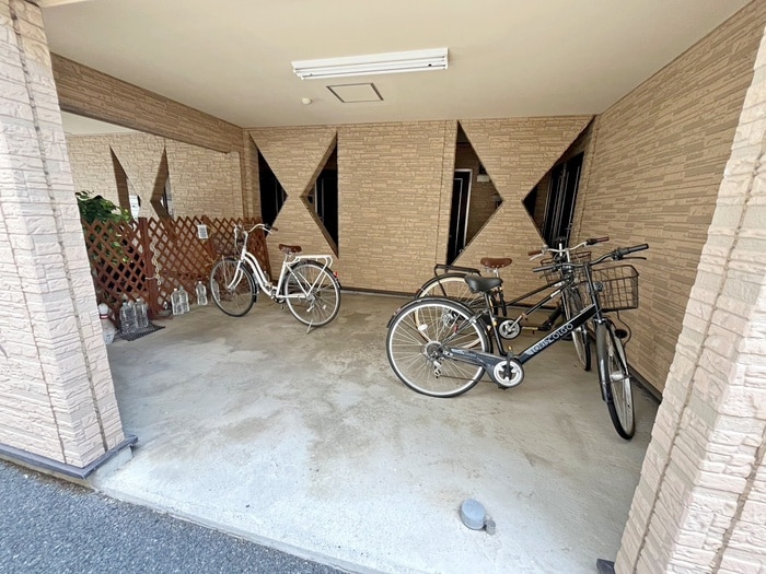 駐輪場 ショ－リン館