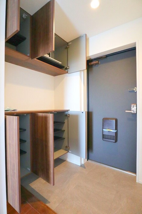 靴箱 ＣＲＯＴＨ　Ｏｍｉｙａ