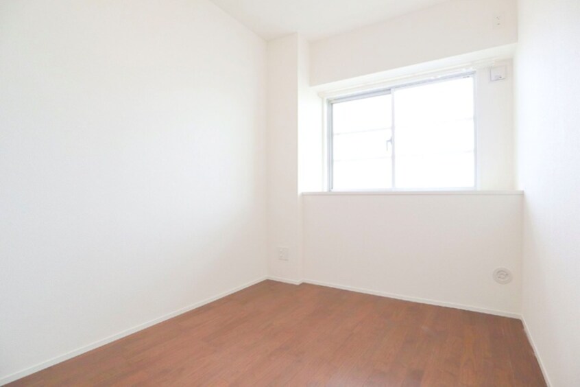 居室 ＣＲＯＴＨ　Ｏｍｉｙａ