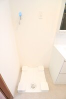 洗濯機置場 ＣＲＯＴＨ　Ｏｍｉｙａ