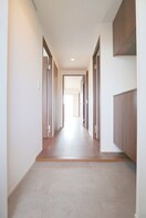 玄関 ＣＲＯＴＨ　Ｏｍｉｙａ