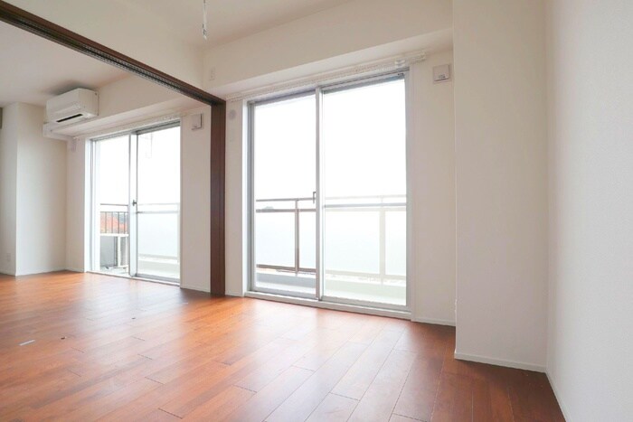 室内からの展望 ＣＲＯＴＨ　Ｏｍｉｙａ