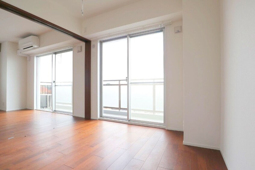 室内からの展望 ＣＲＯＴＨ　Ｏｍｉｙａ