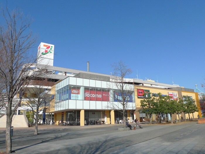 ステラタウン(ショッピングセンター/アウトレットモール)まで1300m ＣＲＯＴＨ　Ｏｍｉｙａ