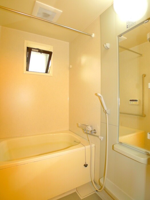 バス／シャワールーム等 二葉レジデンス