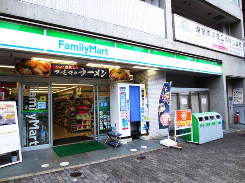 物件(コンビニ)まで363m シュロス初台