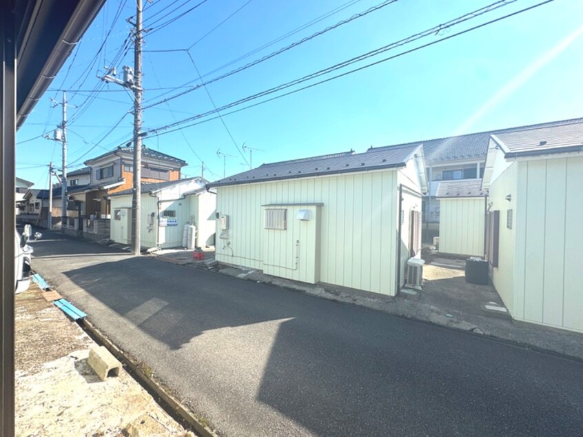 室内からの展望 関住宅