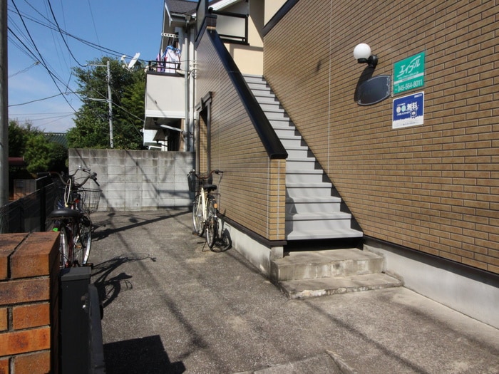 エントランス部分 クレスト日吉Ａ