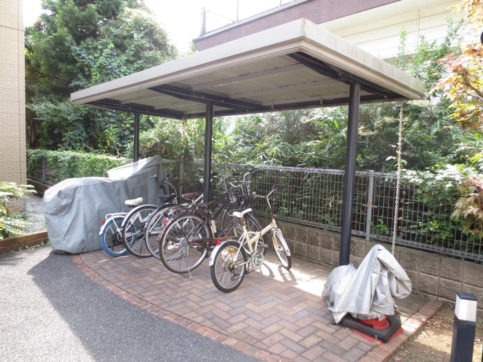 駐輪場 フィールドコートＣ