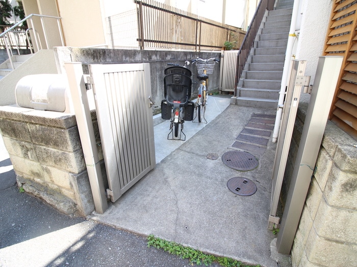 エントランス部分 ベルハイツ