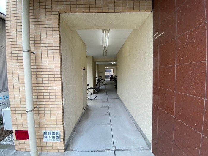 バイク置き場 ザ・マンション横須賀