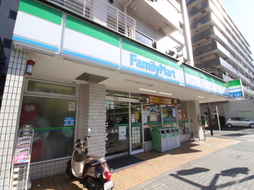 ファミリーマート高梨米が浜店(コンビニ)まで296m ザ・マンション横須賀