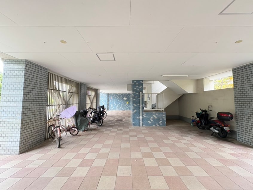 エントランス部分 洋光台南団地4街区21(304)