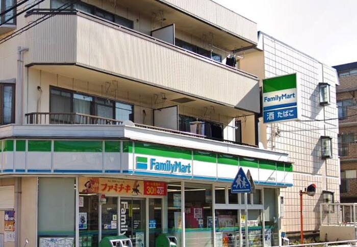 ファミリーマート川崎坂戸店(コンビニ)まで350m ファミール溝口