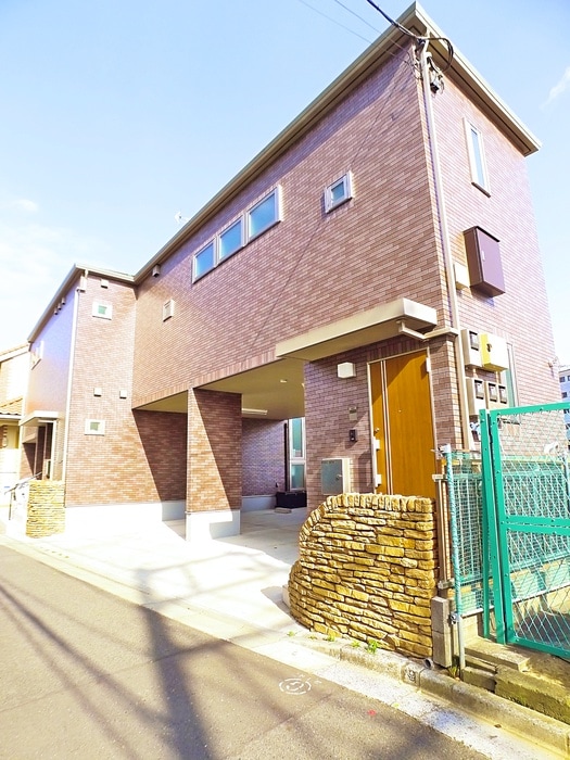 外観写真 ロイヤルアーデンⅢ