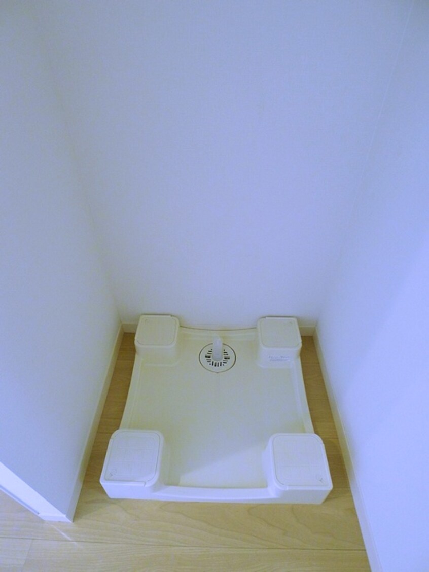 洗濯機置場 ロイヤルアーデンⅢ