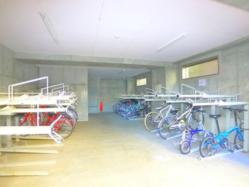 駐輪場 フォーシーズンズ八柱