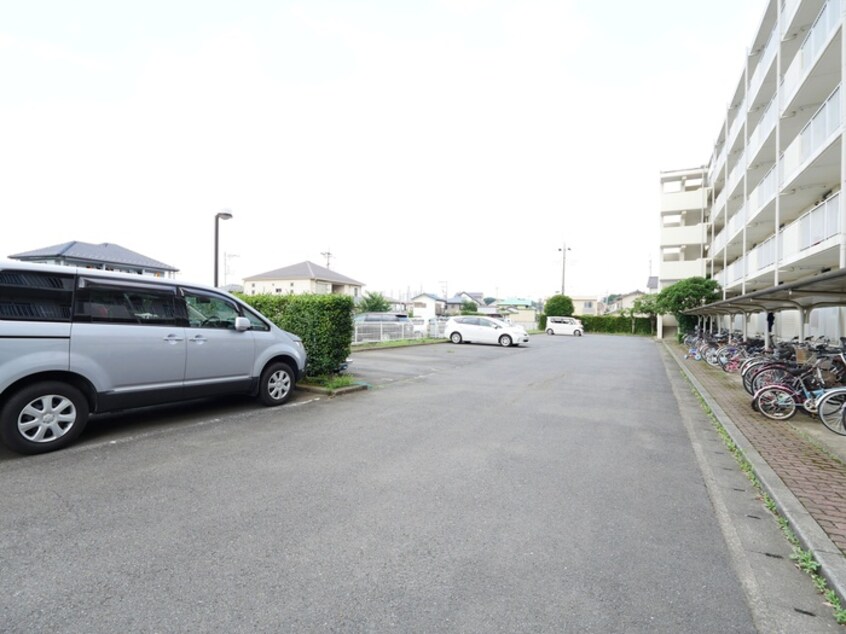 駐車場 鶴ヶ島ハイツＢ棟