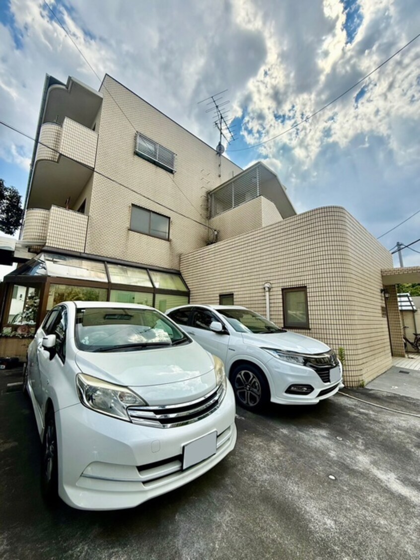 駐車場 えなんだある菅野