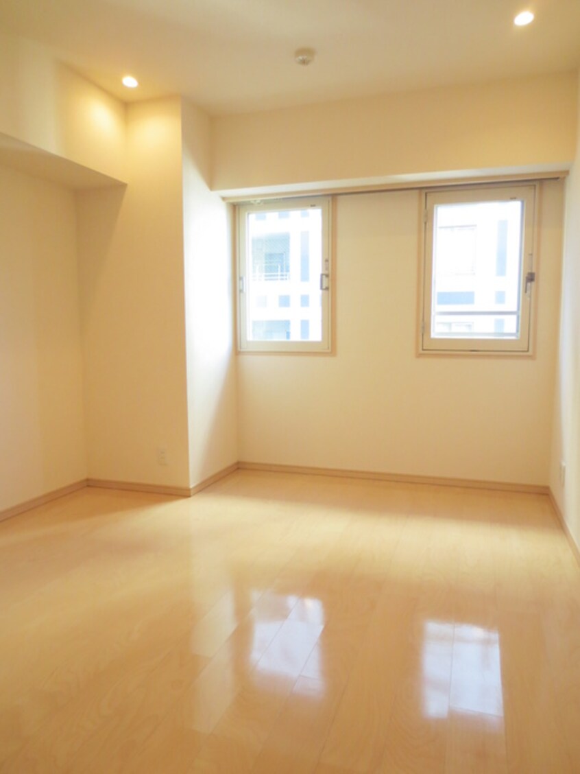 居室 ドゥーエ日本橋