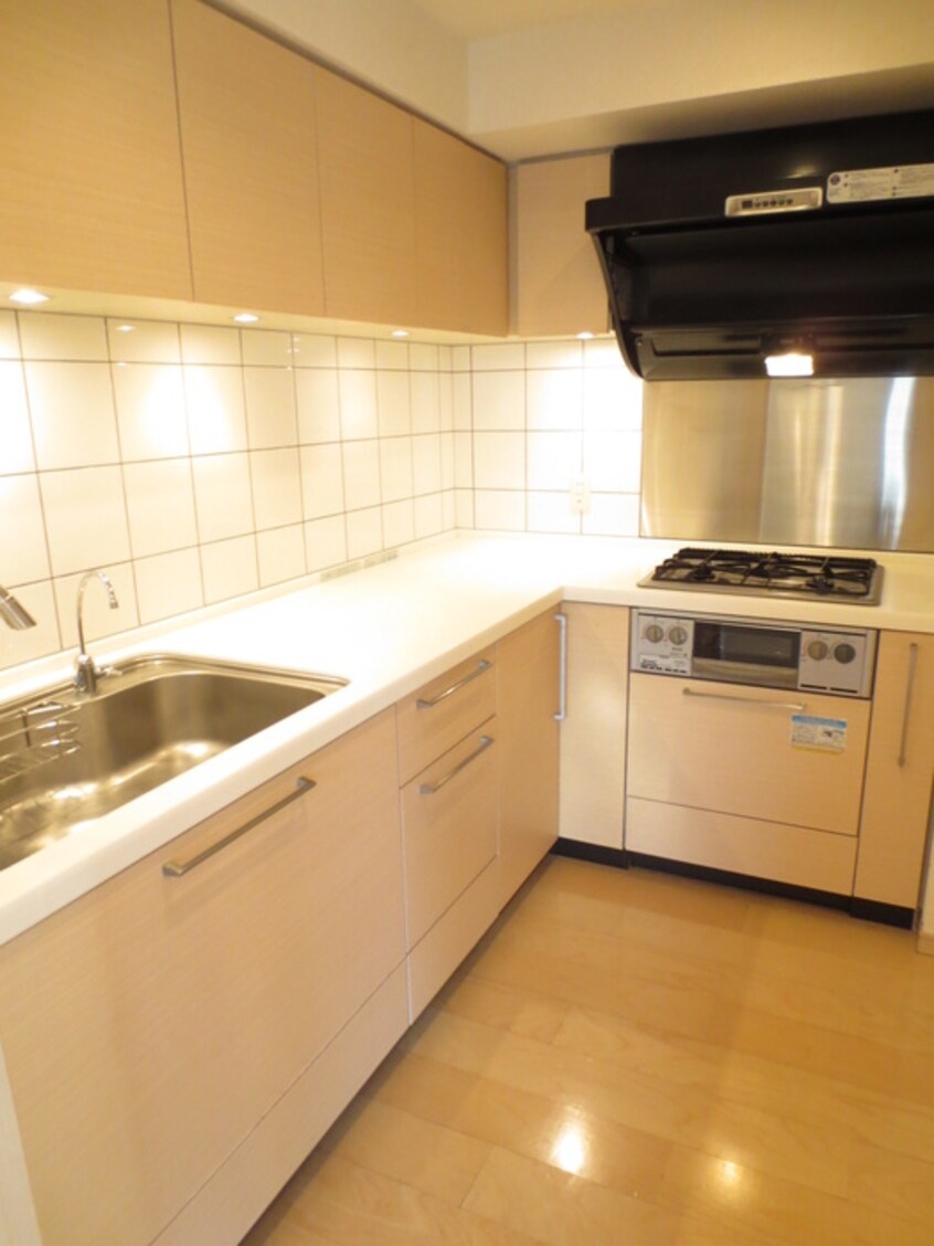 キッチン ドゥーエ日本橋