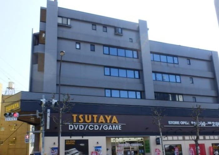 TSUTAYA 雪谷大塚店(ビデオ/DVD)まで954m ロイヤルメゾン雪谷