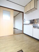 キッチン コ－ポ榎戸　２
