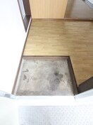 玄関 コ－ポ榎戸　２