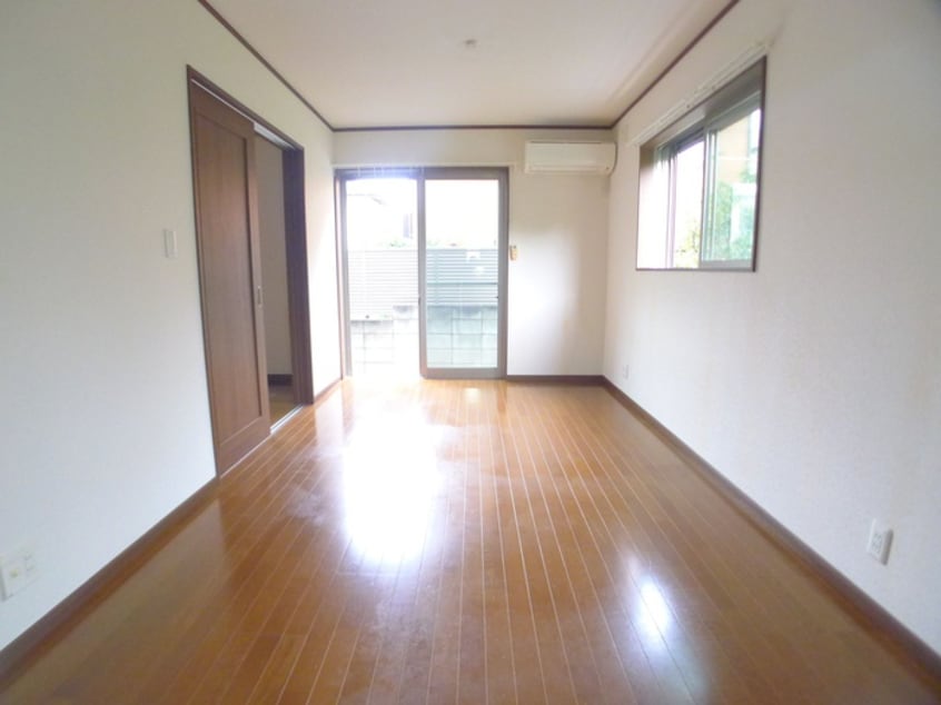 居室 グラマシー中山